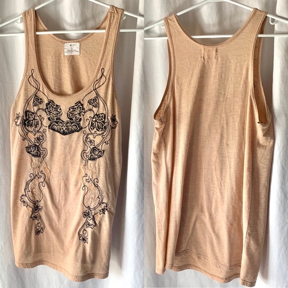 3/$30 Pins & Needles Embroidered Flowers Tank Sz L - Picture 4 of 10